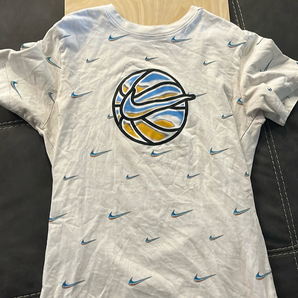Nike basketball t shirt